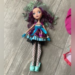 Ever After High Madeline Hatter and additional clothing